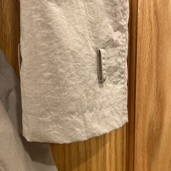 Classic Beige Trench Coat - Picture 11 of 12